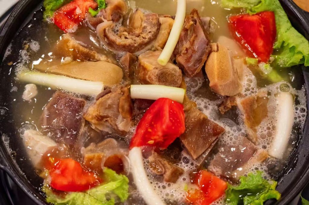 lijiang-pork-hotpot lijiang-pork-hotpot